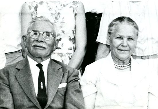 John and Olga Jonsson