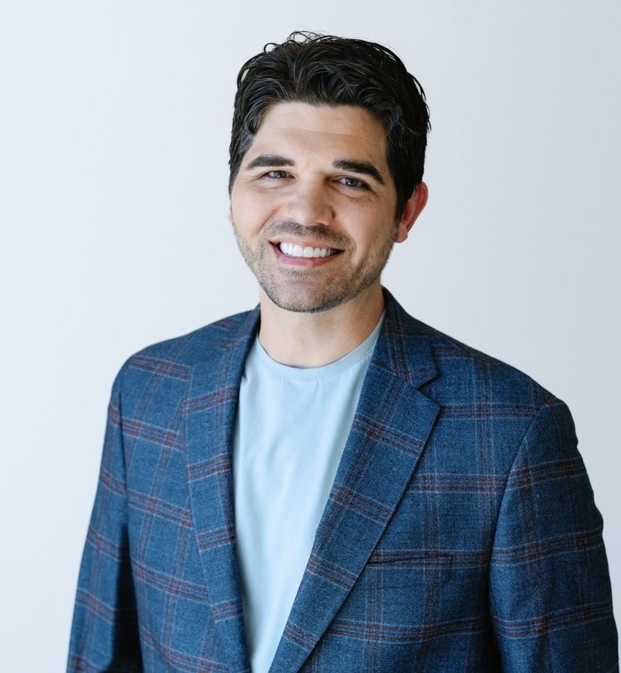 Bio Picture - Warren, Wes